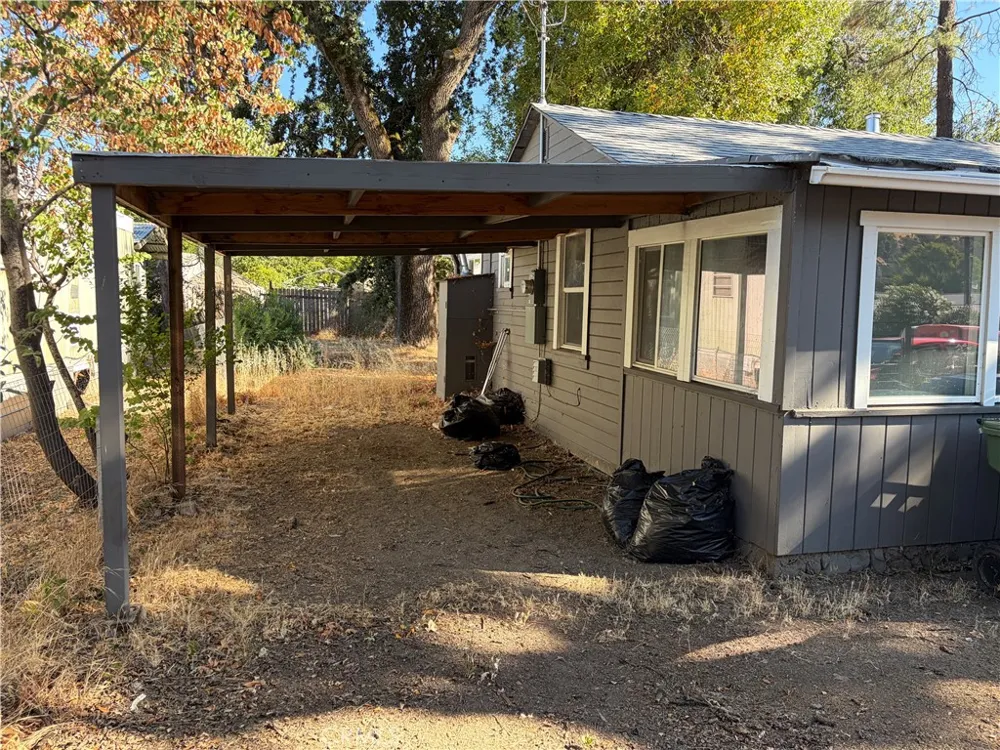 12871 Second Clearlake Oaks, CA 95423