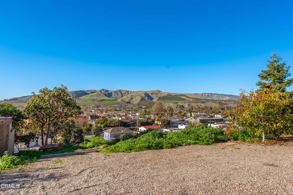 257 Cedar Street Ventura, CA 93001