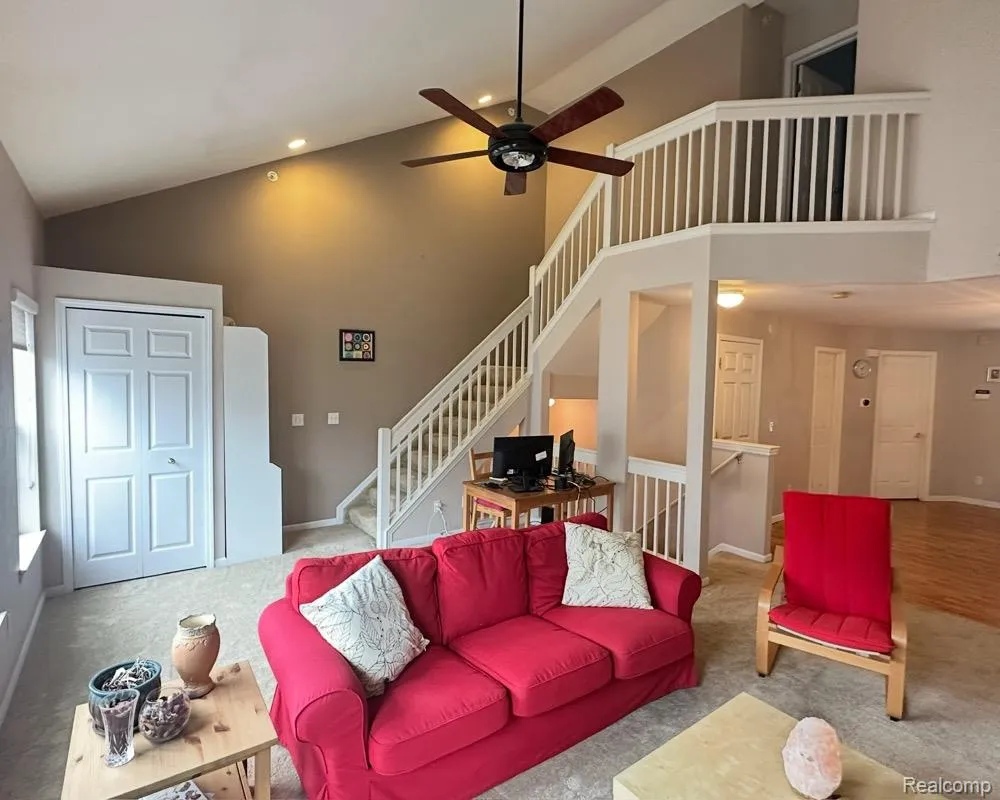 7 GEORGETOWN Dearborn City, MI 48126