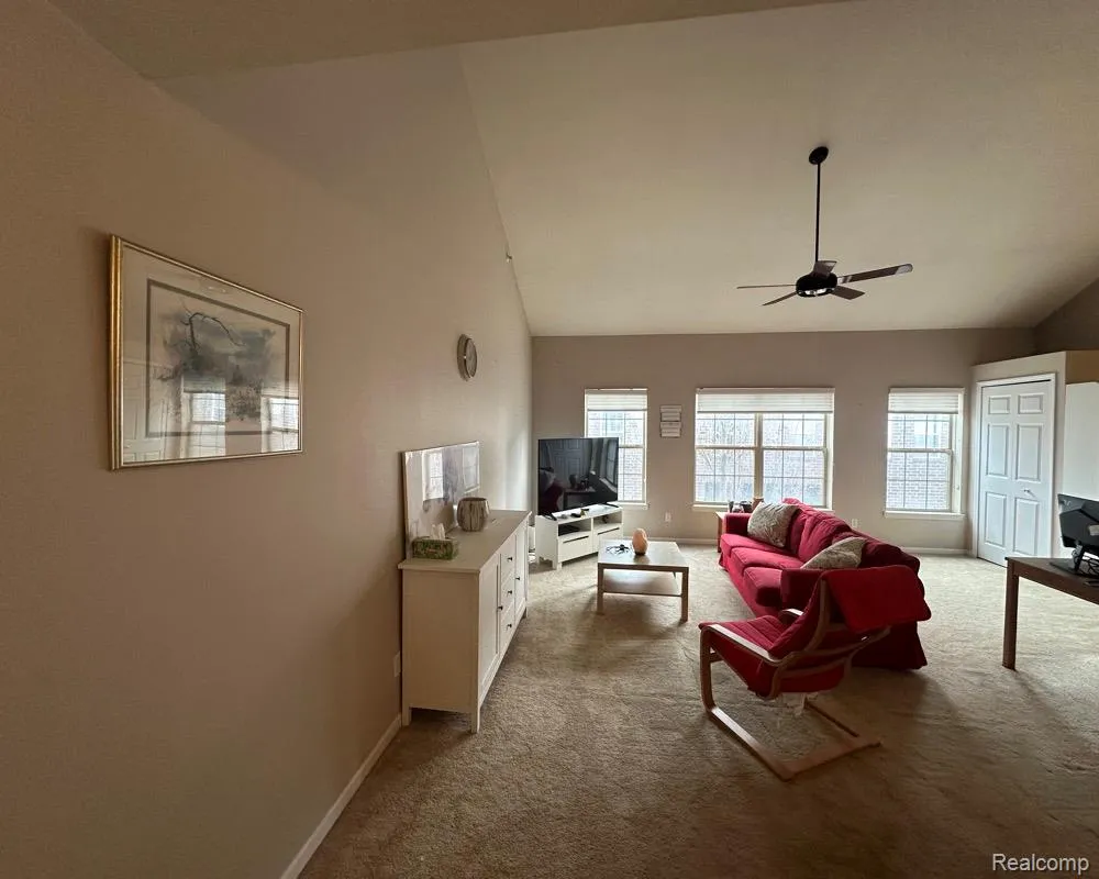 7 GEORGETOWN Dearborn City, MI 48126