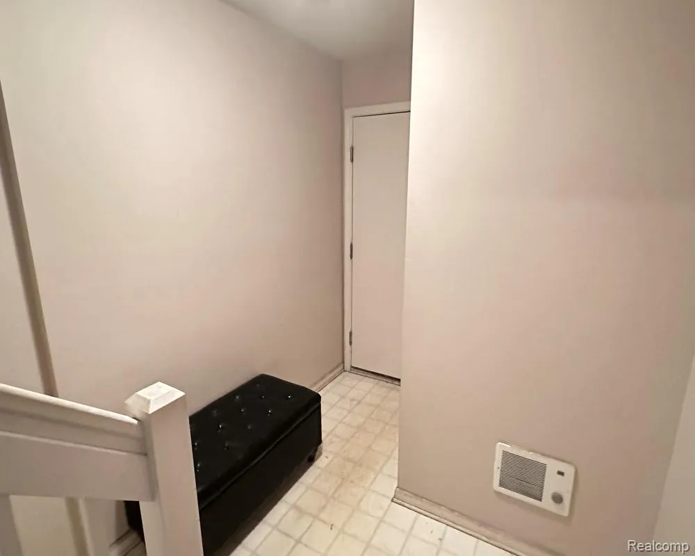 7 GEORGETOWN Dearborn City, MI 48126