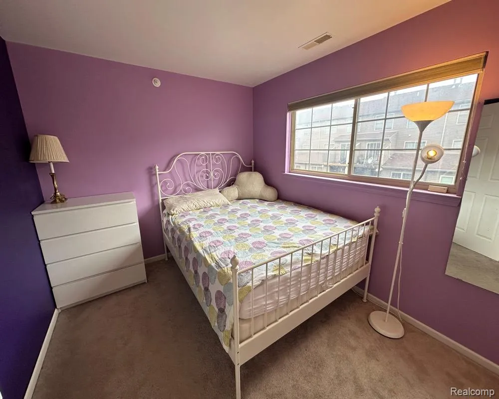 7 GEORGETOWN Dearborn City, MI 48126