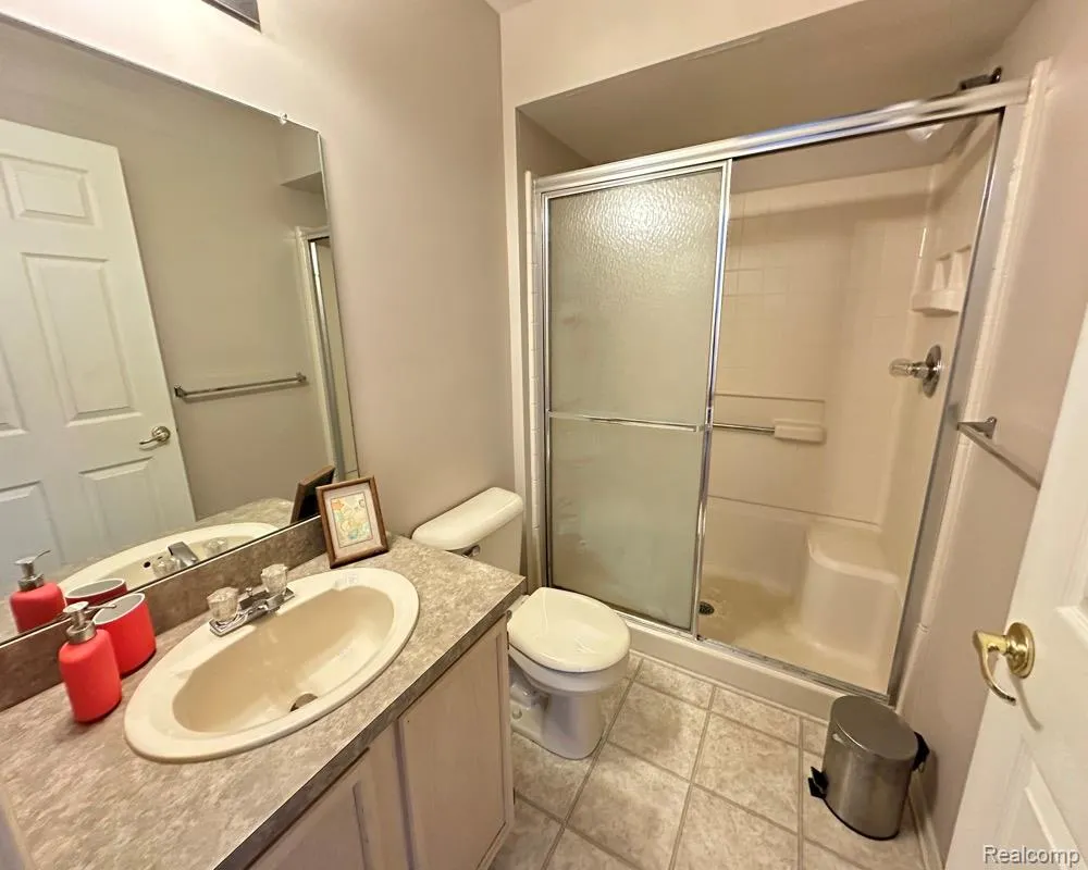 7 GEORGETOWN Dearborn City, MI 48126
