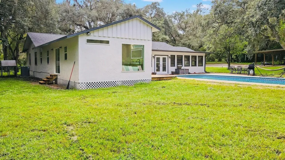 10245 E TRAILS END ROAD Floral City, FL 34436