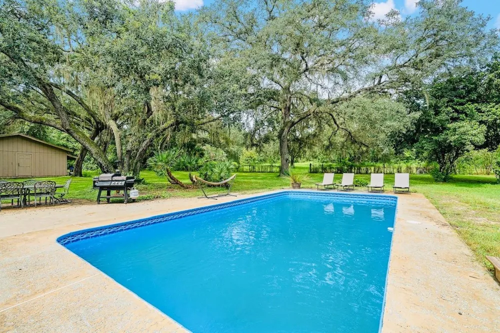 10245 E TRAILS END ROAD Floral City, FL 34436