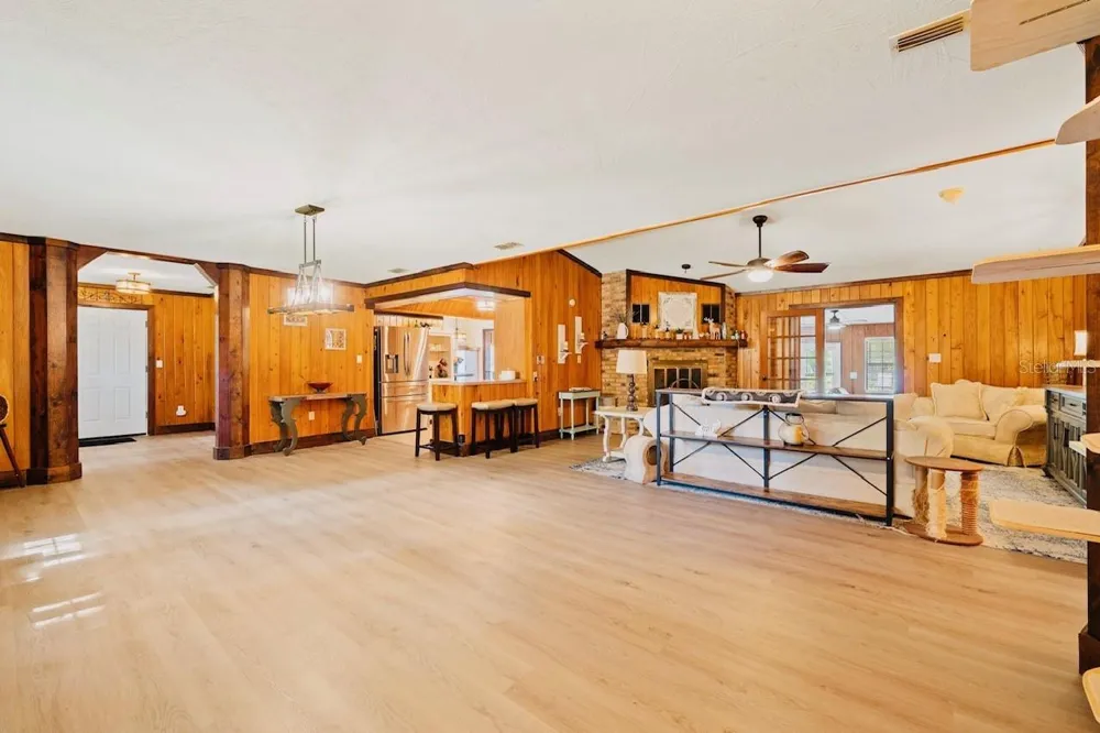 10245 E TRAILS END ROAD Floral City, FL 34436