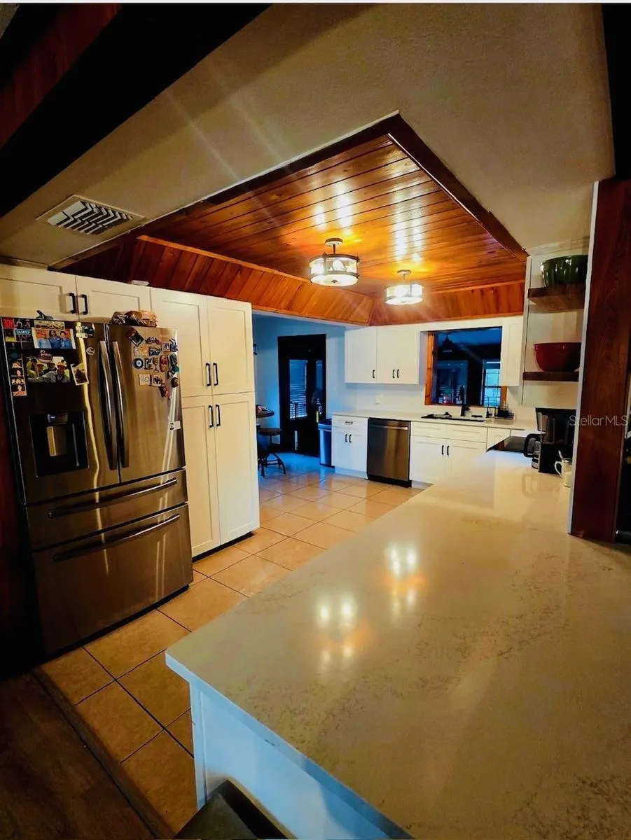 10245 E TRAILS END ROAD Floral City, FL 34436