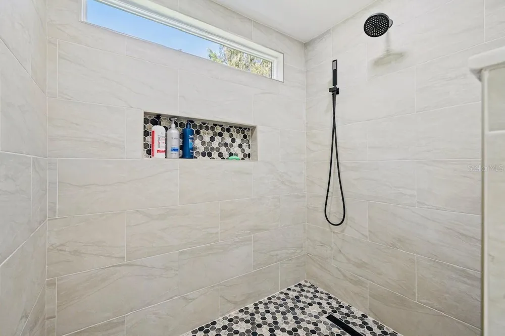10245 E TRAILS END ROAD Floral City, FL 34436