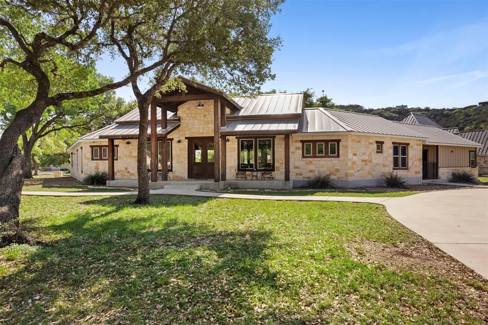 11 Stepping Stone Concan, TX 78838