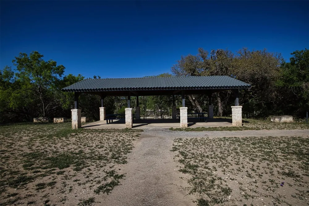 11 Stepping Stone Concan, TX 78838