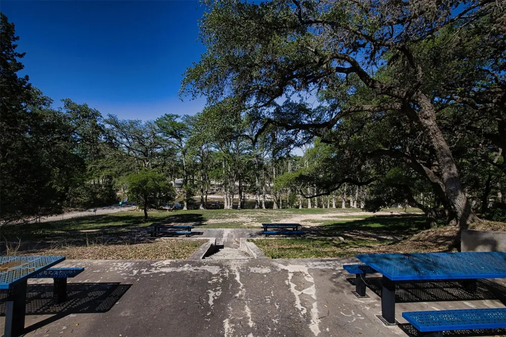 11 Stepping Stone Concan, TX 78838