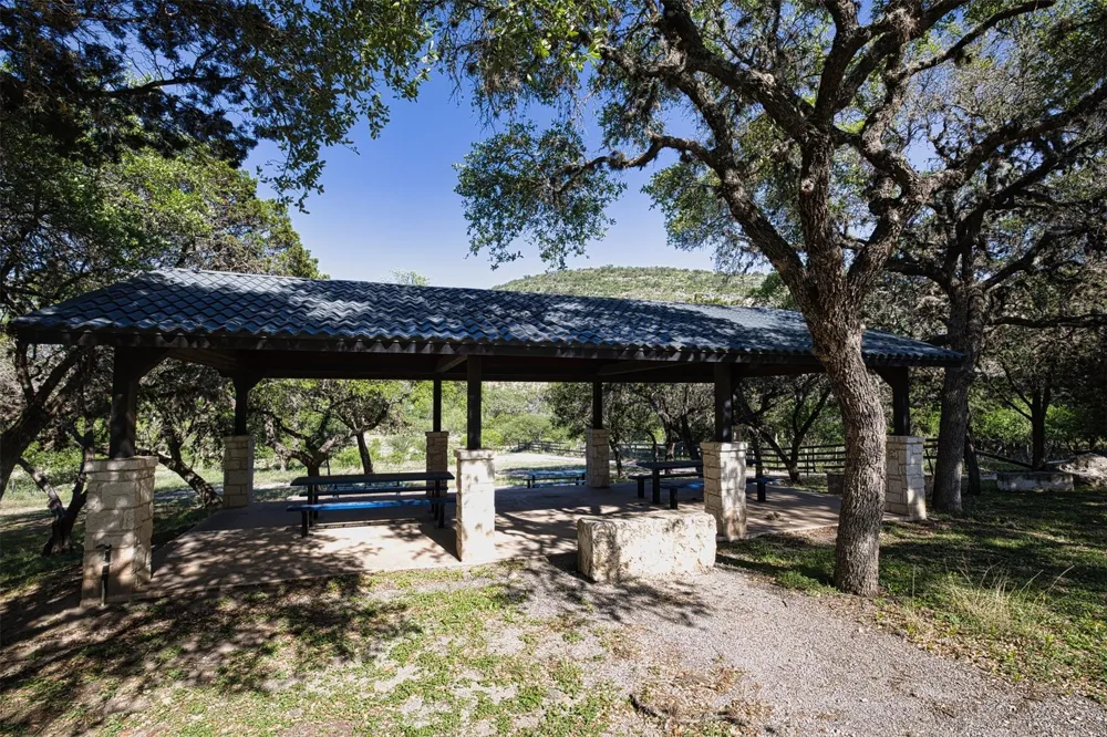 11 Stepping Stone Concan, TX 78838