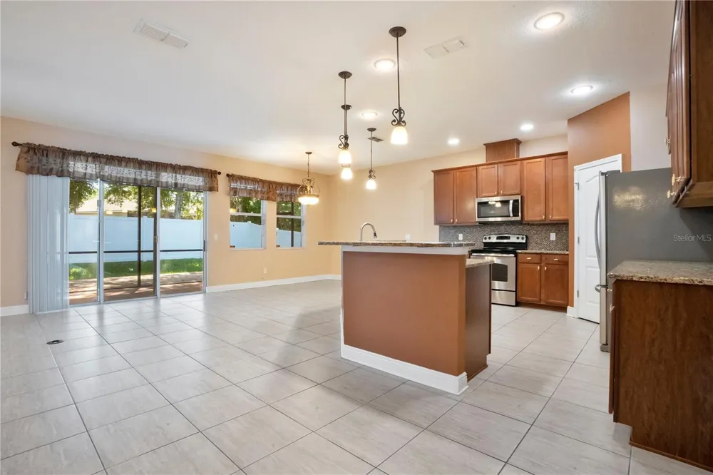 2210 VALTERRA VISTA WAY Valrico, FL 33594
