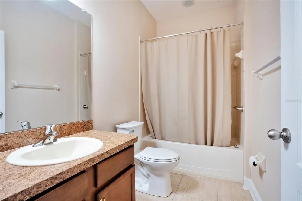 2210 VALTERRA VISTA WAY Valrico, FL 33594