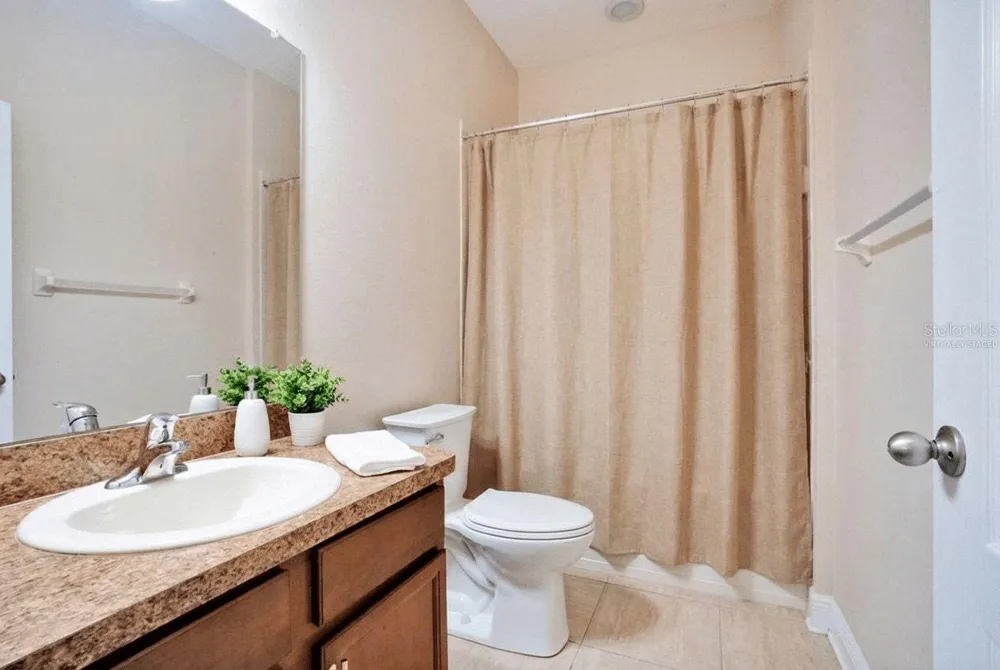 2210 VALTERRA VISTA WAY Valrico, FL 33594