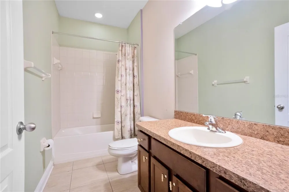 2210 VALTERRA VISTA WAY Valrico, FL 33594