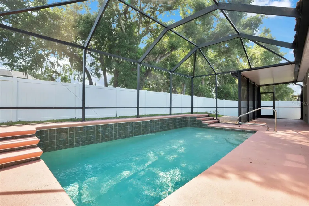 2210 VALTERRA VISTA WAY Valrico, FL 33594