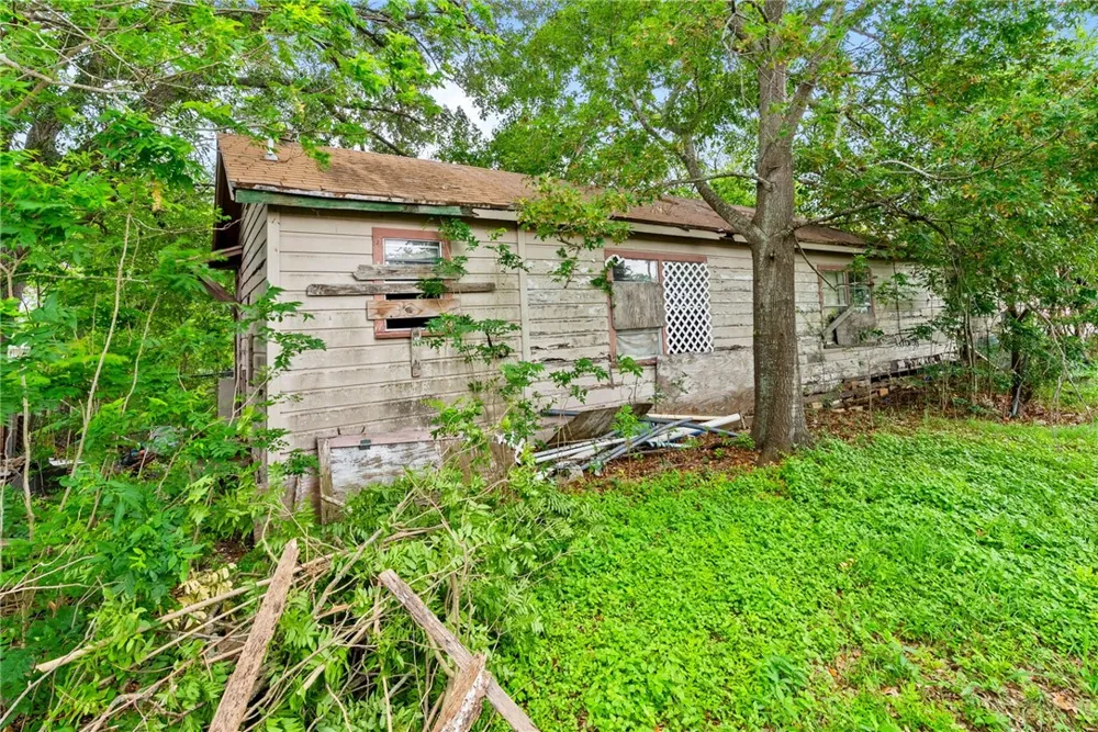 808 Elesa Street Corpus Christi, TX 78405