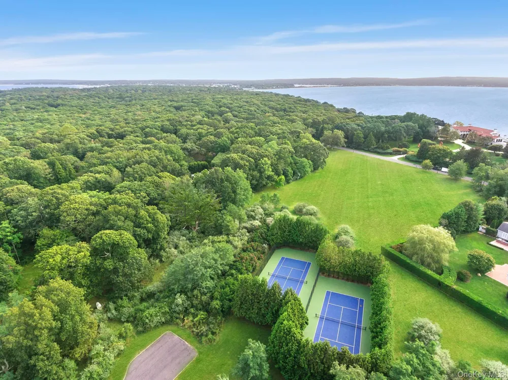 1 Fox Crossing Sag Harbor, NY 11963