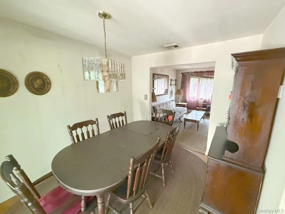 11 Sherwood Heights Wappingers Falls, NY 12590