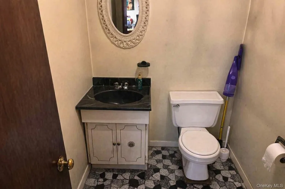 11 Sherwood Heights Wappingers Falls, NY 12590