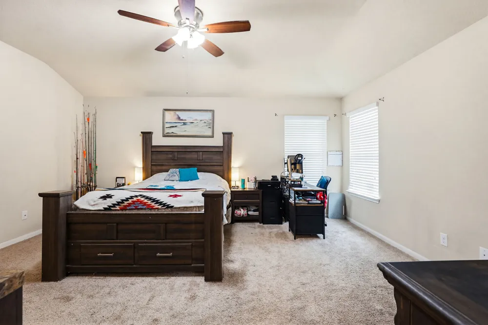 138 Talon Drive Luling, TX 78648