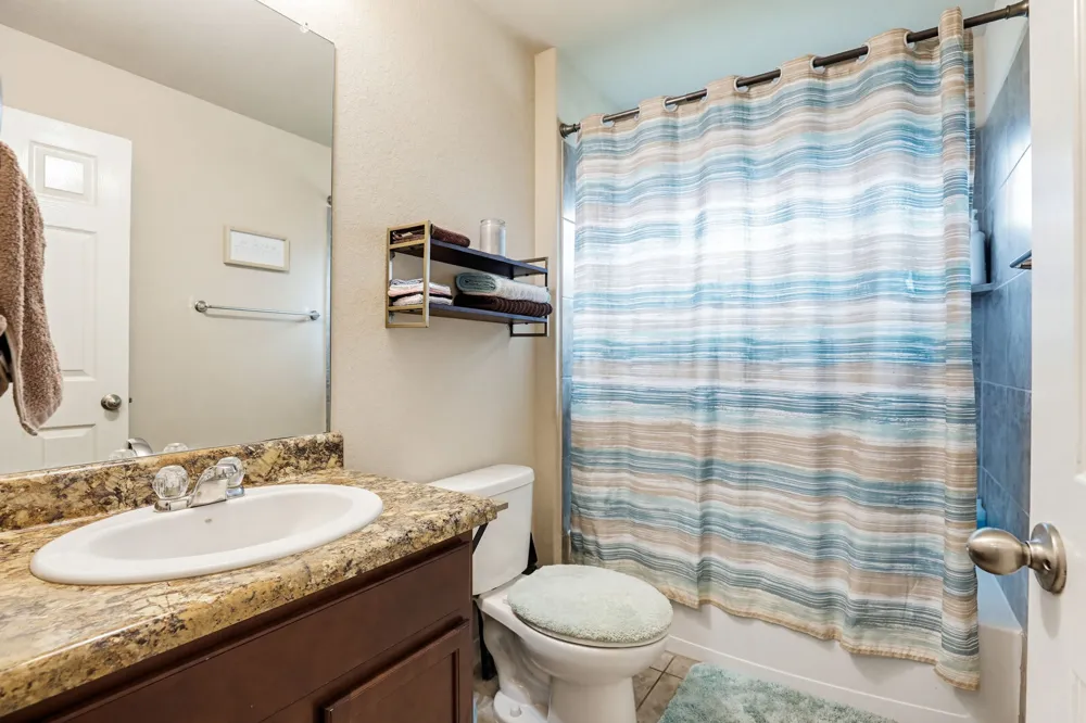 138 Talon Drive Luling, TX 78648