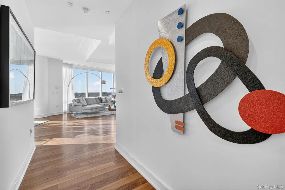 5 Renaissance Square #PH6C White Plains, NY 10601