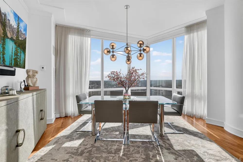 5 Renaissance Square #PH6C White Plains, NY 10601
