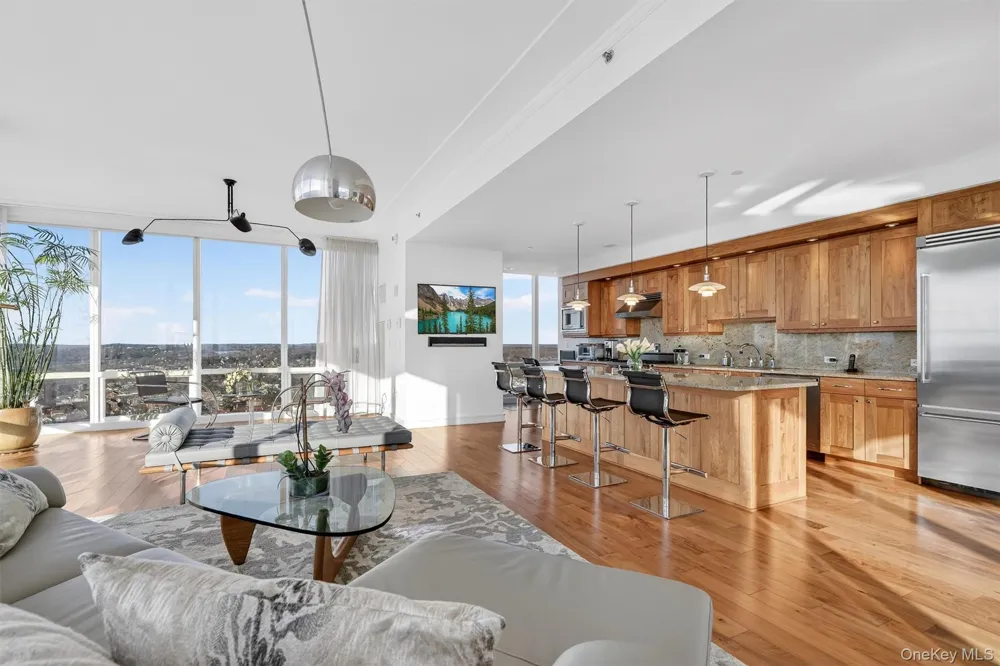 5 Renaissance Square #PH6C White Plains, NY 10601