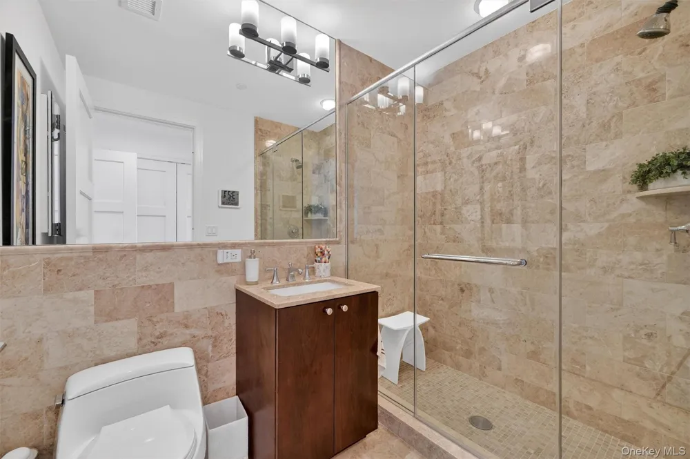 5 Renaissance Square #PH6C White Plains, NY 10601