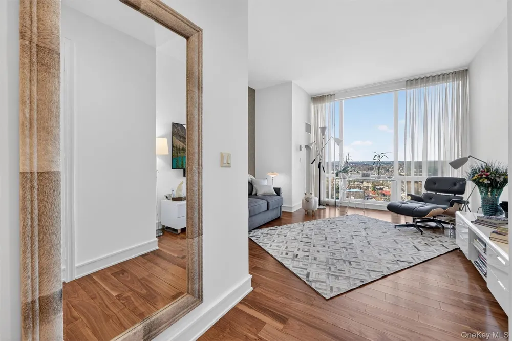 5 Renaissance Square #PH6C White Plains, NY 10601