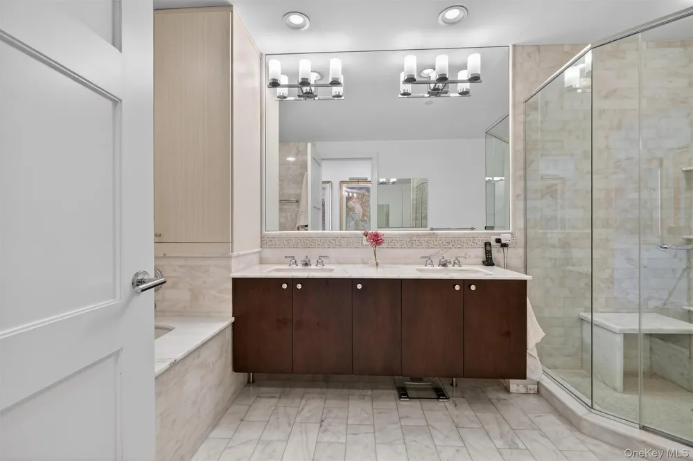 5 Renaissance Square #PH6C White Plains, NY 10601