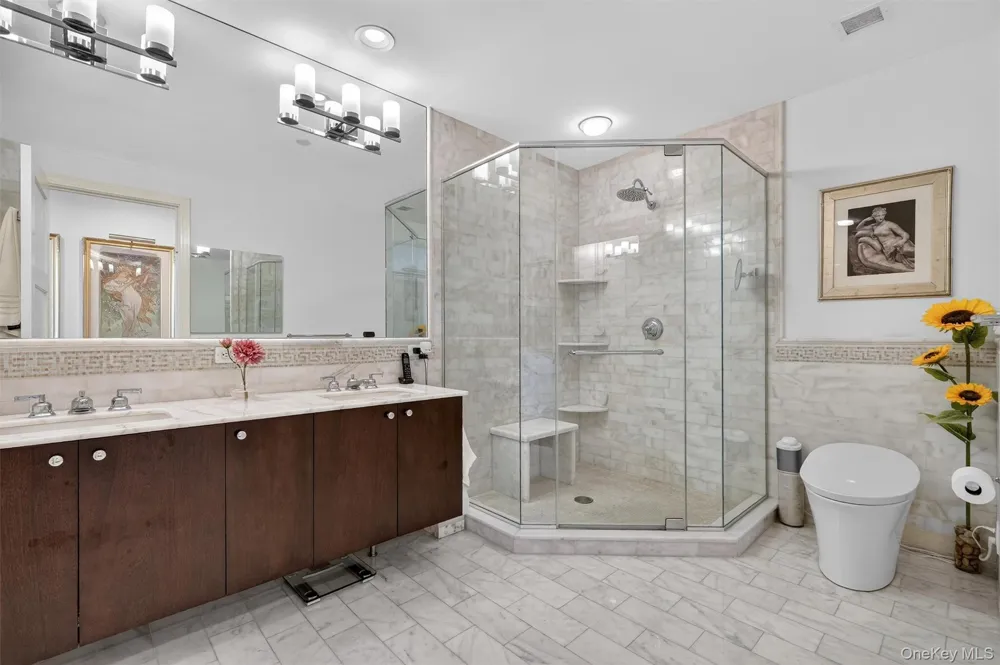 5 Renaissance Square #PH6C White Plains, NY 10601