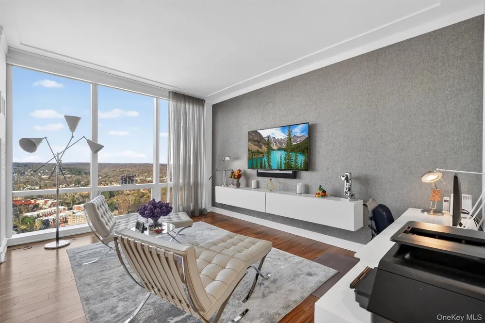 5 Renaissance Square #PH6C White Plains, NY 10601