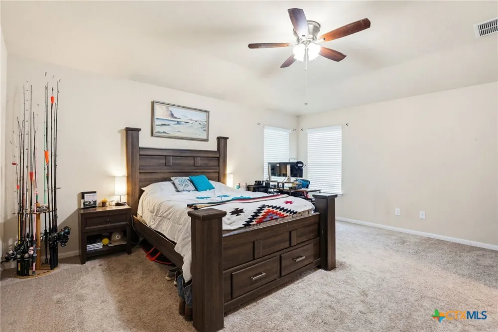 138 Talon Drive Luling, TX 78648