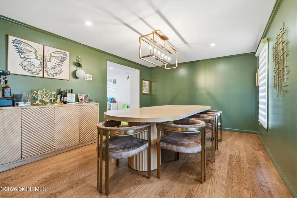 1707 Melville Street Oakhurst, NJ 07755