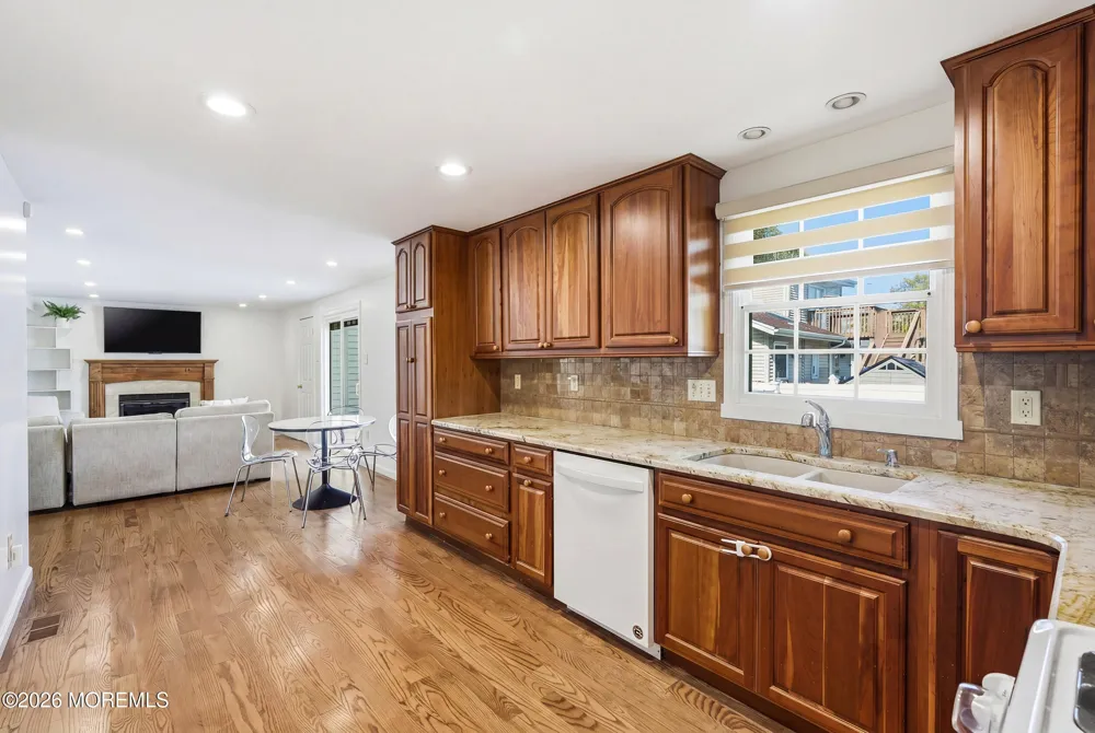 1707 Melville Street Oakhurst, NJ 07755