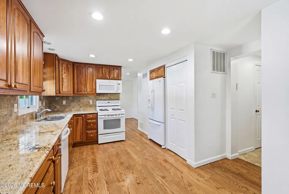 1707 Melville Street Oakhurst, NJ 07755