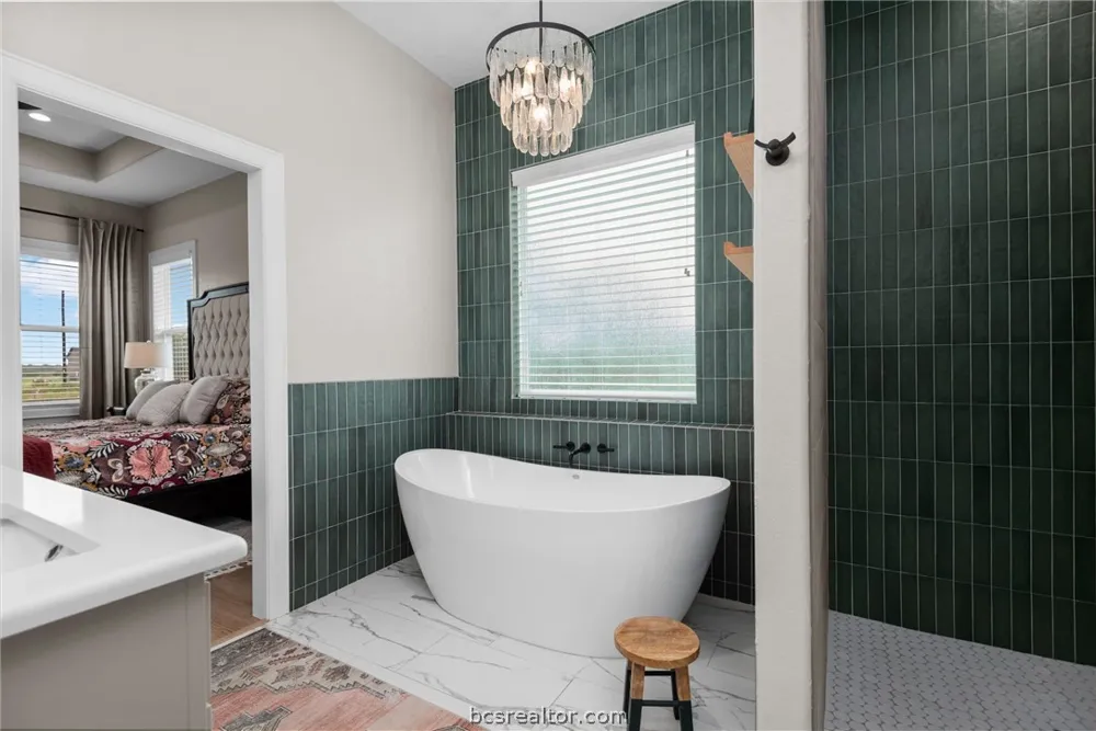 914 Axis Lane Franklin, TX 77856