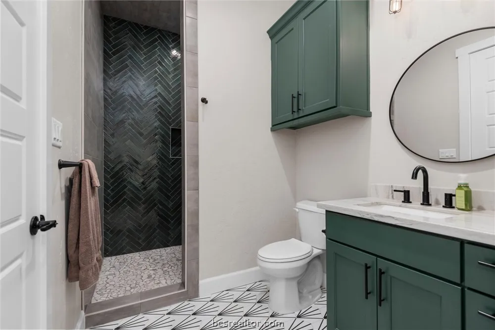 914 Axis Lane Franklin, TX 77856