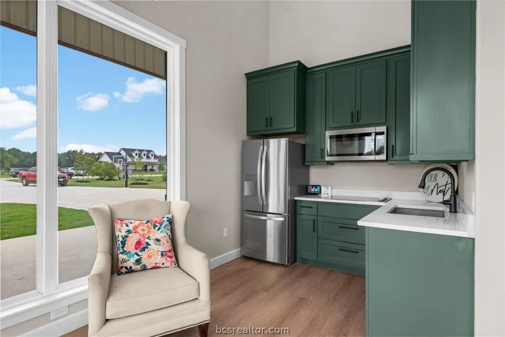 914 Axis Lane Franklin, TX 77856