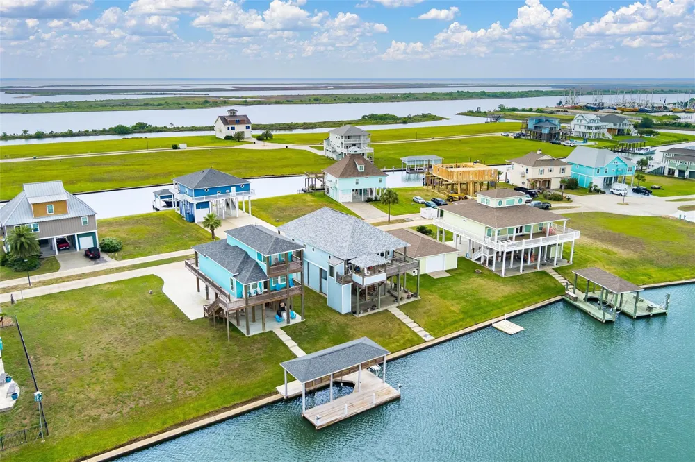 1900 Laguna Harbor Cove Boulevard Port Bolivar, TX 77650