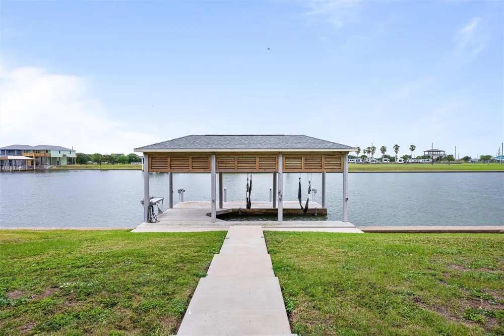 1900 Laguna Harbor Cove Boulevard Port Bolivar, TX 77650