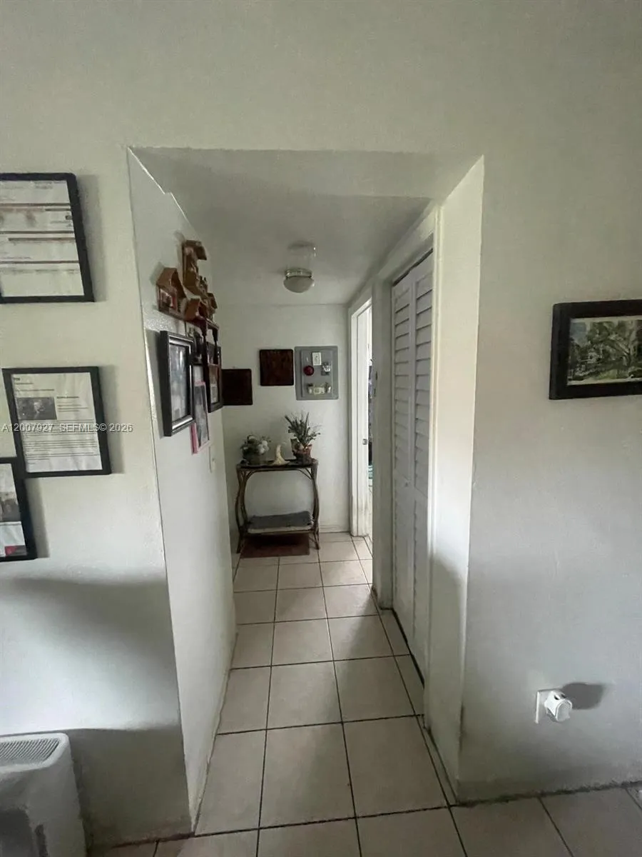 680 Miller Dr #W401 Miami Springs, FL 33166