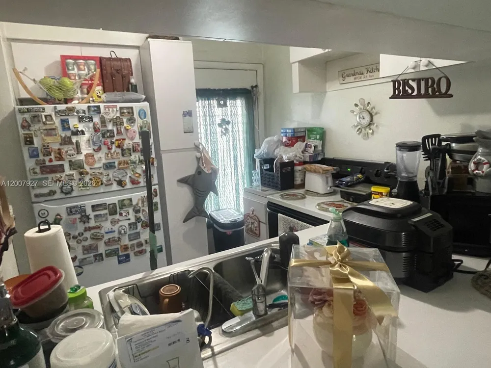 680 Miller Dr #W401 Miami Springs, FL 33166