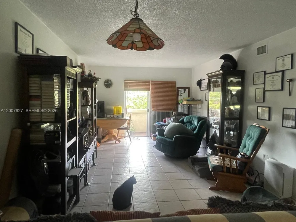 680 Miller Dr #W401 Miami Springs, FL 33166