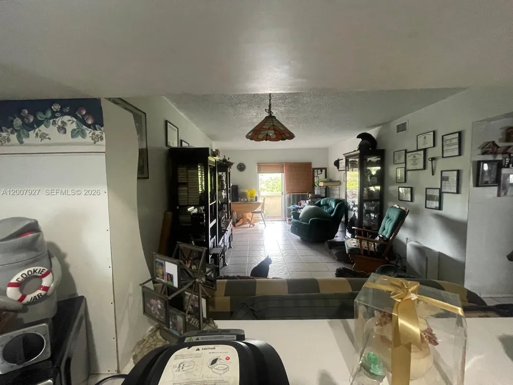680 Miller Dr #W401 Miami Springs, FL 33166