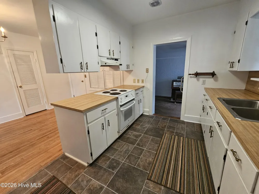 405 Lafayette Street Clinton, NC 28328