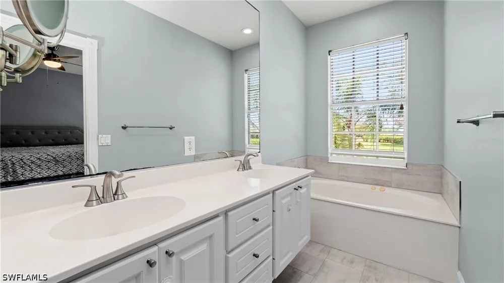 Cove Circle #24 Naples, FL 34119